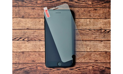 Защитное стекло для iPhone 7